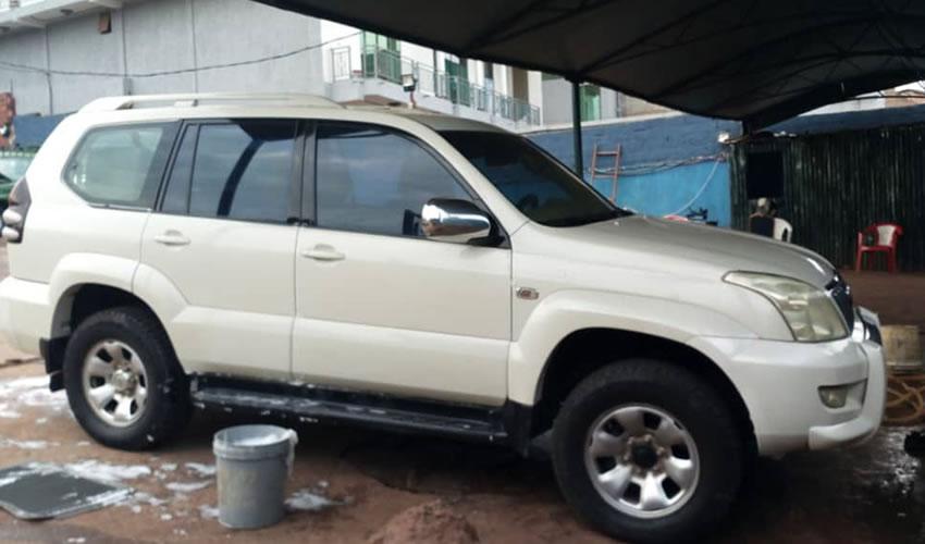 Car rental in Rwanda: Cheapest Daily Car Rental Rates IN Kigali hiring a car with a rooftop tent in Rwanda